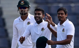 তাইজুলের ৪ উইকেটা ভালো অবস্থানে বাংলাদেশ, ২য় দিন শেষে ম্যাচ রির্পোট-