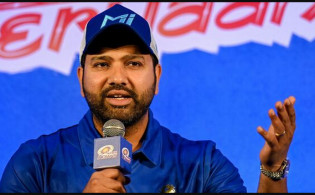 ব্রেকিং নিউজঃ ভারতের অধিনায়কত্ব থেকে ইস্তফা দিলেন রোহিত শর্মা