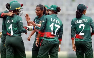 মুর্শিদা খাতুন এবং জ্যোতির ঝোড়ো ব্যাটে আফ্রিকাকে বড় লক্ষ্য দিলো বাংলাদেশ
