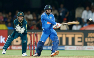শেষ বলে রুদ্ধশ্বাসকর ম্যাচ জয়, দেখে নিন ফলাফল
