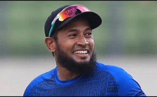 ২য় টেস্টে ইতিহাসের প্রথম ক্রিকেটার হিসেবে অনন্য যে রের্কডের সামনে মুশফিক