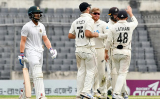 ২য় টেস্টে ২০ বছর আগের পুনারাবৃত্তি করলো বাংলাদেশ