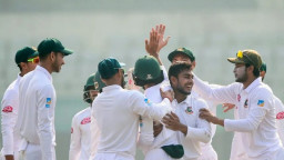 মিরপুর চলছে স্পিন রাজক্ত, দিশেহারা নিউজিল্যান্ড দেখেনিন সর্বশেষ স্কোর-
