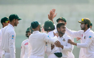 মিরপুর চলছে স্পিন রাজক্ত, দিশেহারা নিউজিল্যান্ড দেখেনিন সর্বশেষ স্কোর-