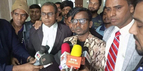 মনোনয়ন পেতে লড়াই করছেন হিরো আলম