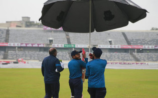 বৃষ্টির কবলে পণ্ড মিরপুর টেস্টের ২য় দিন, যা হতে পারে টেস্টের ভাগ্য