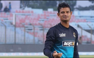 ৫ উইকেট নিয়ে হাথুরুকে জবাব দিলেন নাসুম
