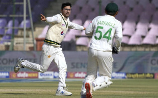 এবার আজব কারণে স্পিন ছাড়াই মাঠে নামতে যাচ্ছে পাকিস্তান