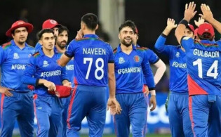 আফগানিস্তানের তারকা বোলারকে ২০ মাসের জন্য মাঠের বাইরে পাঠাল আইসিসি