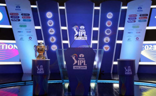আইপিএল নিলামে দল পায়নি কোন স্পিনার