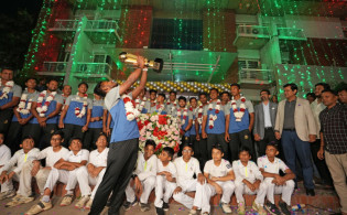 এশিয়া চ্যাম্পিয়ন হয়ে যত টাকা নগদ পাচ্ছেন যুবা ক্রিকেটাররা