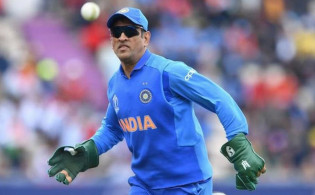 অবসরের পর যা হতে চান ধোনি বললেন নিজেই