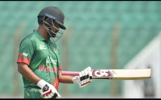 ব্রেকিং নিউজ, বিসিবির কেন্দ্রীয় চুক্তি থেকে বাদ তামিম