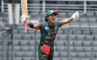 সবার মুখে মুখে যেন আমার নাম থাকে