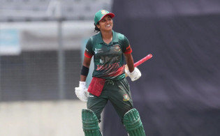 আইসিসির র্যাঙ্কিংয়ে সেরা উচ্চতায় ফারজানা