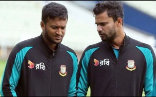 সাকিবের জন্য মাগুরায় আসবেন মাশরাফি