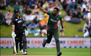 বাংলাদেশের বছর সেরা খেলোয়াড় হলেন শরিফুল (ভিডিও)