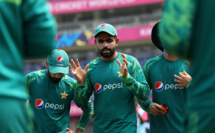 বিগ ব্যাশ রেখে পাকিস্তান দলে ফিরলেন তারকা ক্রিকেটার