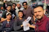 নিজের প্রচার বাদ দিয়ে এই কারণে সাকিবের প্রচারণায় মাশরাফি