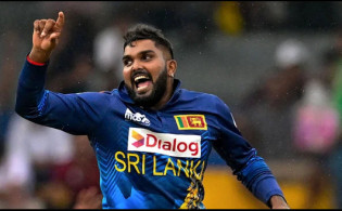 ছয় মাস পর মাঠে ফিরে ৭ উইকেট নিলেন হাসারাঙ্গা