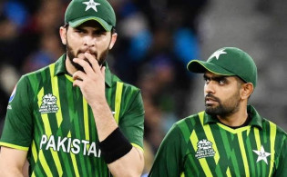 শাহীন আফ্রিদি - বাবর আজমে আবারও দুই ভাগে বিভক্ত পাকিস্তান