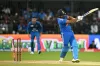 আফগান পেসারকেই সামলাতে না পেরে ডাক মেরে লজ্জার রেকর্ড করলেন রোহিত