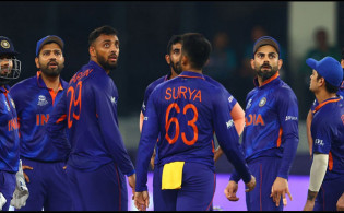বর্ষসেরা টি-টোয়েন্টিতে টানা দ্বিতীয় বার নিজের রাজত্ব ধরে রাখলেন ভারতের নবীন ক্রিকেটার