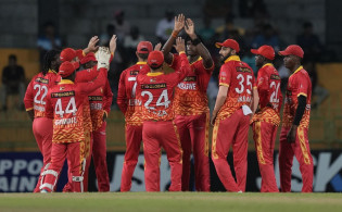টি-টোয়েন্টি বিশ্বকাপের সুযোগ না পেয়েও আইসিসির 'অ্যাওয়ার্ড’ জিতল জিম্বাবুয়ে