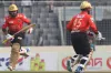 হাইভোল্টেজ ম্যাচে ডিফেন্ডিং চ্যাম্পিয়নদের স্বল্প পুঁজির স্কোর