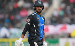 বাড়তি এই সুবিধা নিতে ৮ নম্বরে ব্যাটিং করেছেন সাকিব