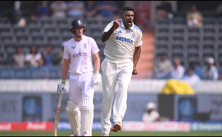 ঘরের মাঠে টেস্টে অনন্য উচ্চতায় অশ্বিন