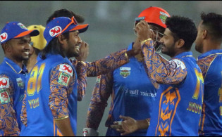 কয়েক ঘণ্টার ব্যবধানে শীর্ষে ফিরলো খুলনা!