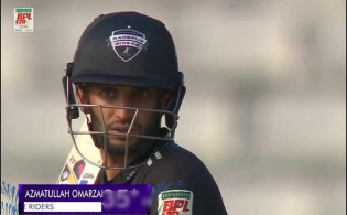 ওমরজাইয়ের ব্যাটে চ্যালেঞ্জিং পুঁজি পেল রংপুর!