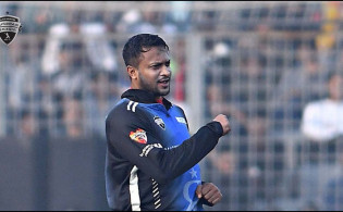 ব্যাটিং না করলেও যে কারণে সাকিবকে মাঠে চায় রংপুর!