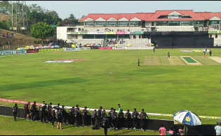 বিপিএলের পিচ নিয়ে চরম সমালোচনা করলেন বিদেশি তারকা!