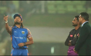 হারের পর নেতৃত্বে নিয়ে যা বললেন বিজয়!