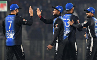 বাবর-নবীদের বিদায় এই তারকা ক্রিকেটার নিয়ে শক্তিশালী হচ্ছে রংপুর!