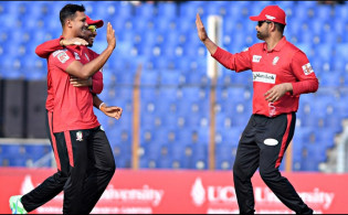 যুক্তির ঘাড়ে যুক্তি দেখিয়ে চলছে বিপিএল
