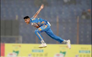 এবারের বিপিএলে বড় পাওয়া গতির দানব নাহিদ!