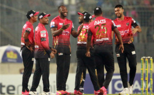 শক্তিশালী একাদশ নিয়ে মাঠে কুমিল্লা, দেখে নিন দু-দলের চমক ভরা একাদশ!