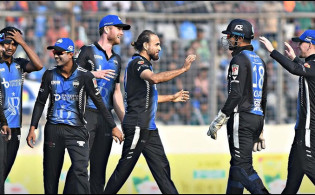 শীর্ষে থেকেও সাকিবদের লক্ষ্য যে কারণে বরিশাল-কুমিল্লা