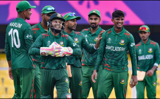 বাংলাদেশের ব্যাটিং ও বোলিং কোচ হওয়ার দৌড়ে এগিয়ে যে ২ জন