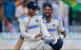 চার-ছয় না মেরেই সেঞ্চুরি, নতুন রেকর্ড গড়লেন গিল!