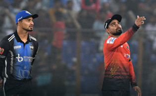 টস জিতে কুমিল্লা যে সিধান্ত নিলো রংপুর!