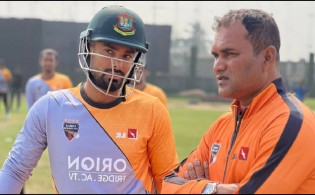 পঞ্চমবার ফাইনালে উঠে কোচ সালাউদ্দিনকে নিয়ে যা বললেন লিটন