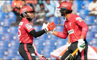 অবশেষে মাহমুদউল্লাহ-মুশফিকের হাতে অধরা শিরোপা
