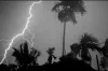 বজ্রসহ বৃষ্টি নিয়ে দুঃসংবাদ জানালো আবহাওয়া অফিস