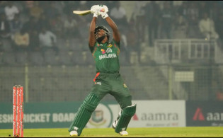 অভিষেক ম্যাচেই জাকেরের যত রেকর্ড!