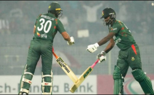 ব্যাটিংয়ে জাকেরকে যা বলছিলেন মাহমুদউল্লাহ