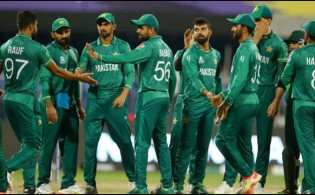 সেনাবাহিনীতে পাকিস্তানের ক্রিকেট দল দল!